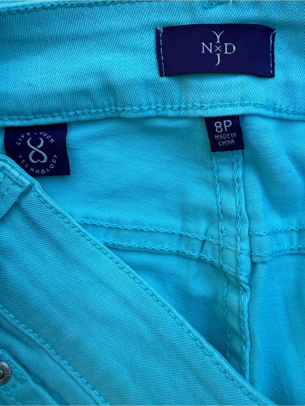 NYDJ Lift & Tuck Mint Green Skinny Jeans, Colored Denim, 8 Petite, NWOT - Picture 4 of 6